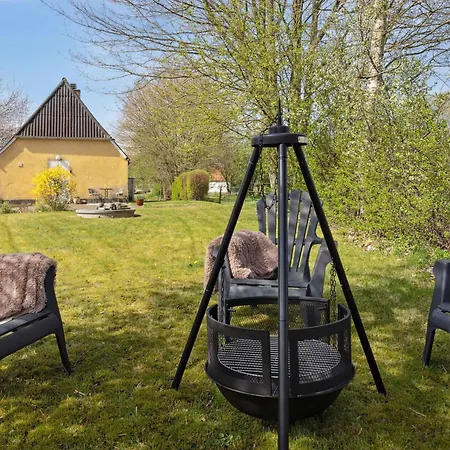 Villa Cozy Near Lillebaelt *